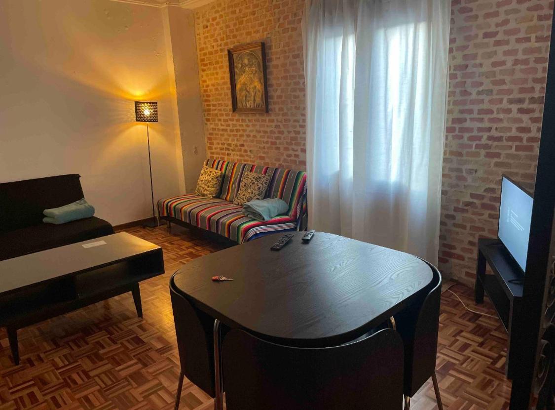 Alojamiento En El Centro De Toledo Apartman Kültér fotó