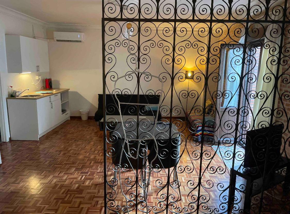 Alojamiento En El Centro De Toledo Apartman Kültér fotó